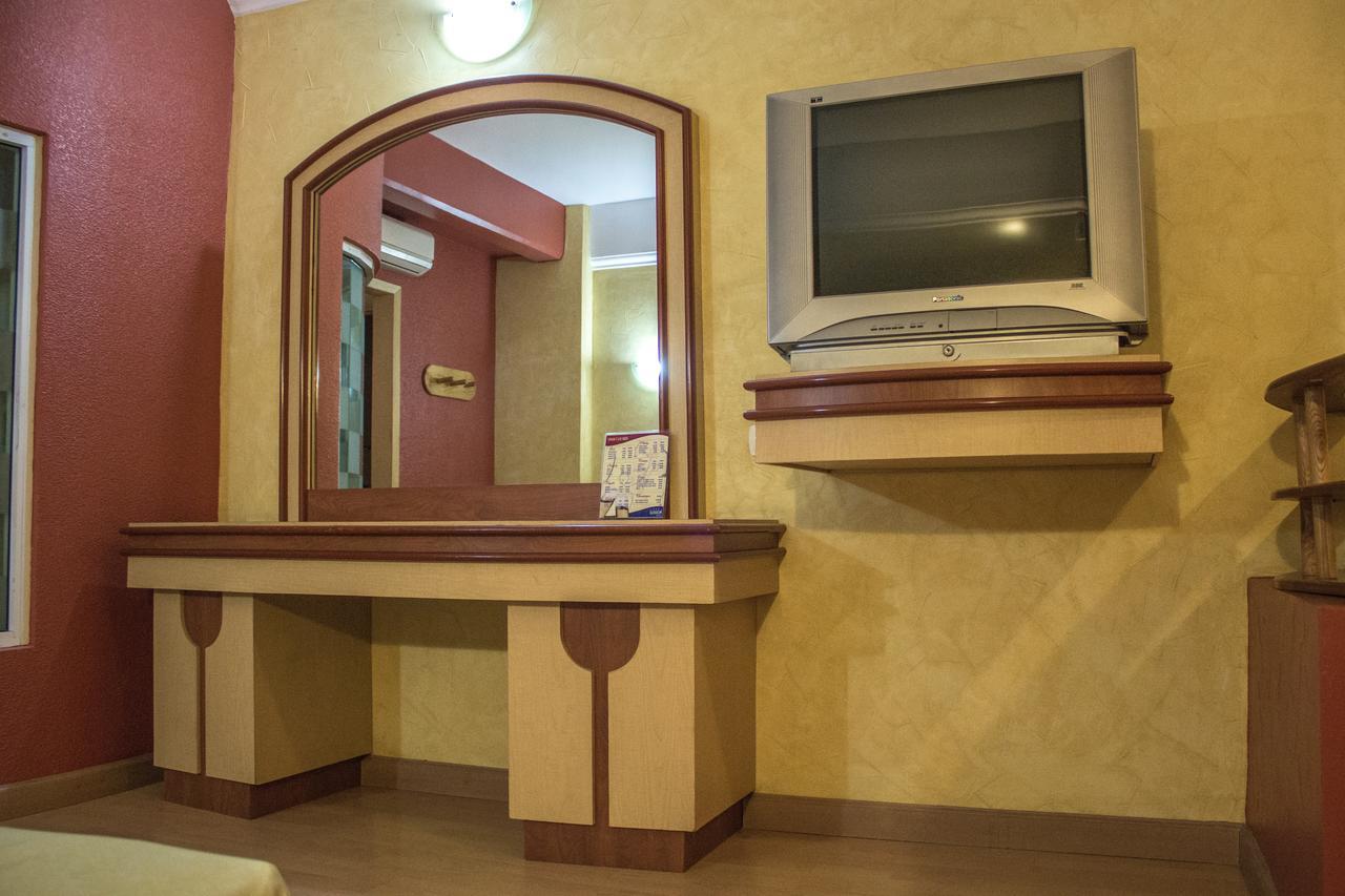 Autohotel Ilussion Córdoba Eksteriør bilde