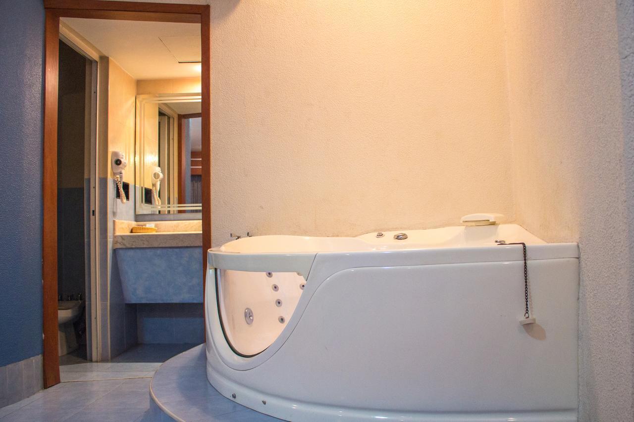 Autohotel Ilussion Córdoba Eksteriør bilde